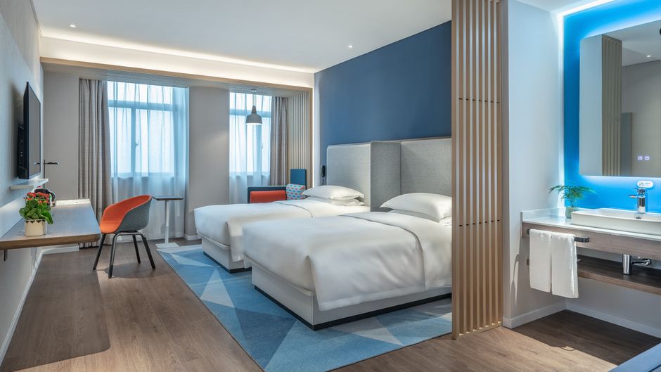 Holiday Inn Exp South Railway Station Room
