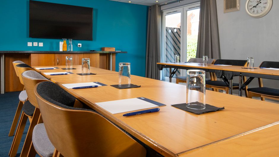 Holiday Inn Express Peterborough Meeting