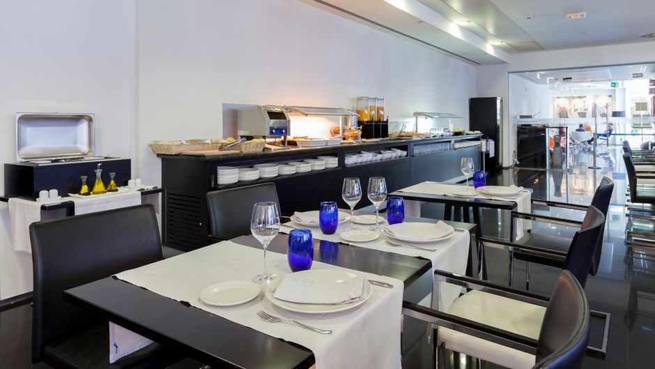 Axor Barajas Hotel Restaurant