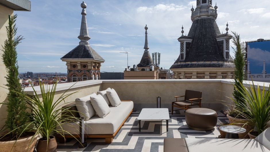 JW Marriott Hotel Madrid Suite