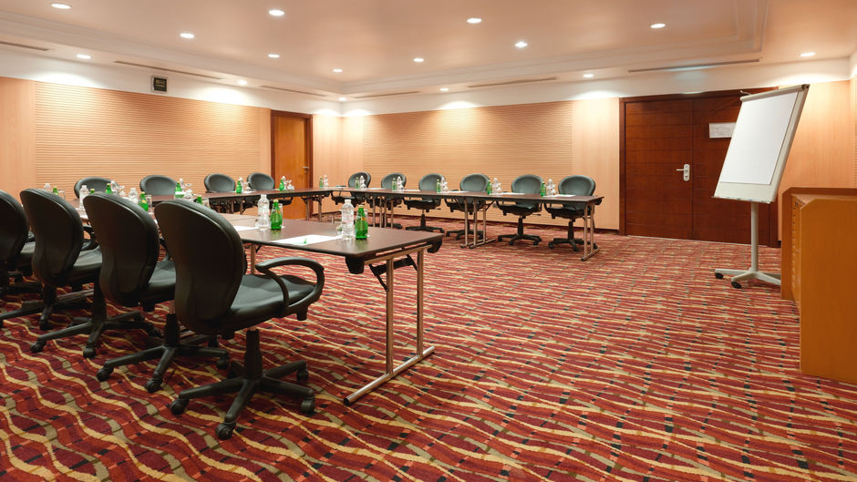 Holiday Inn Suites Kuwait Salmiya Meeting