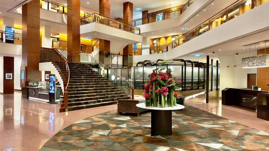 Four Seasons Hotel Sydney Lobby