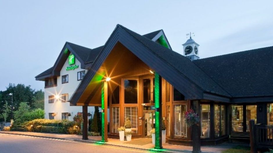 Holiday Inn Hemel Hempstead Exterior