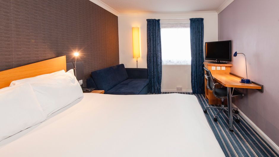 Holiday Inn Express Stafford Hotel Room