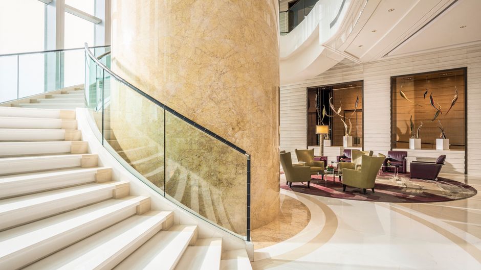 Four Seasons Hong Kong Lobby
