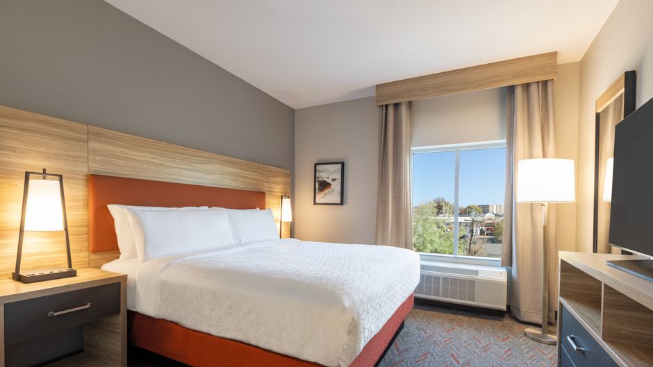 Candlewood Suites Collingwood Room