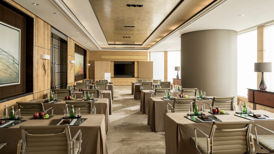Four Seasons Hong Kong Meeting