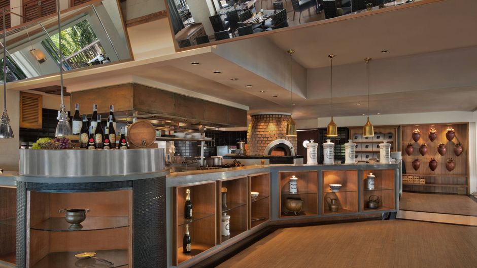 Marriott's Phuket Beach Club Restaurant