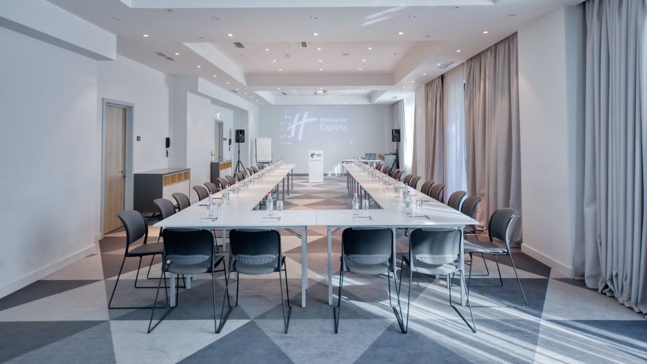Holiday Inn Express Yerevan Meeting