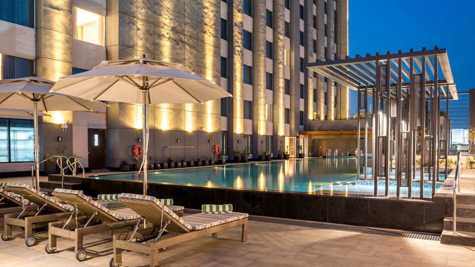 Holiday Inn Lucknow Airport Pool