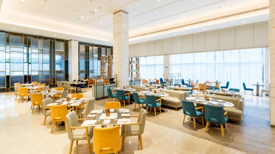 Holiday Inn Lucknow Airport Restaurant