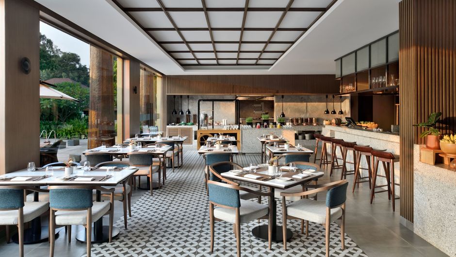 Mulberry Shades, A Tribute Portfolio Res Restaurant