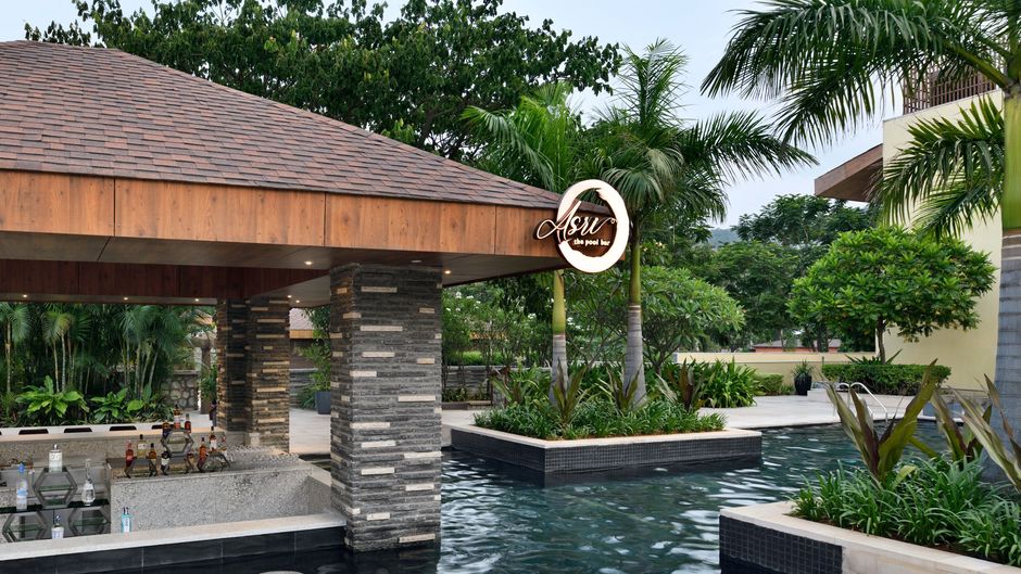 Mulberry Shades, A Tribute Portfolio Res Pool