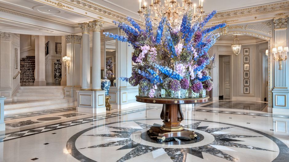Four Seasons Hotel des Bergues Lobby