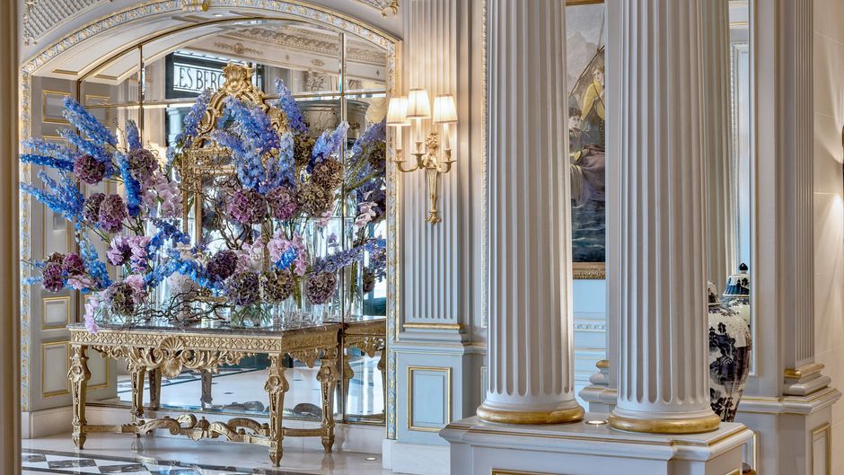 Four Seasons Hotel des Bergues Lobby