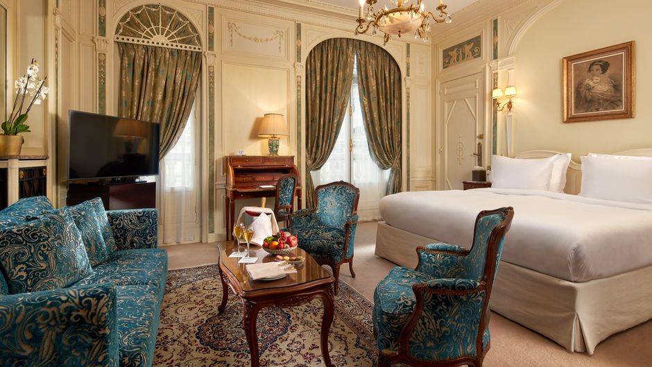 Raphael Hotel Paris Room