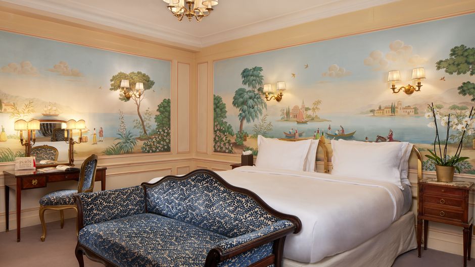 Raphael Hotel Paris Room