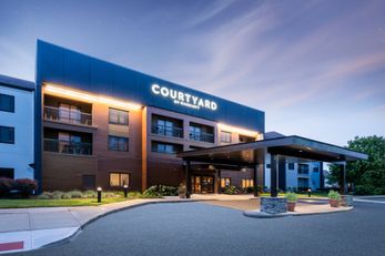 Courtyard by Marriott Columbus Airport