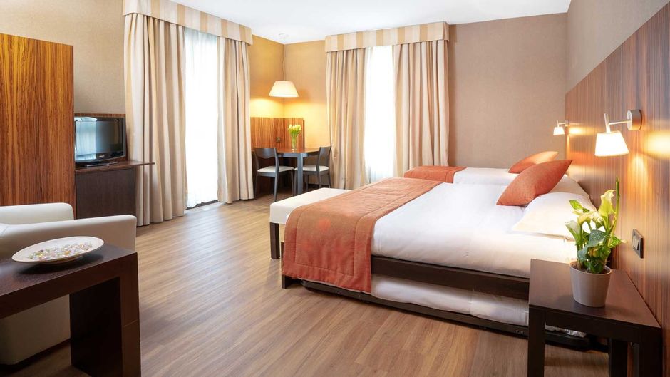 Viest Hotel Room
