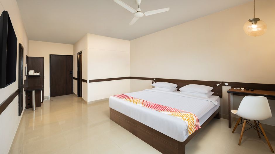 Ginger Mumbai Andheri MIDC Room