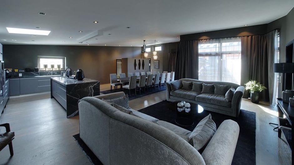 The Lamp Hotel Suite