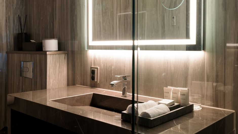 The Lamp Hotel Room