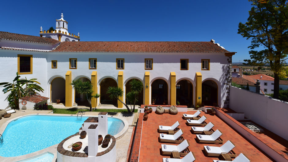 Pousada dos Loios Pool