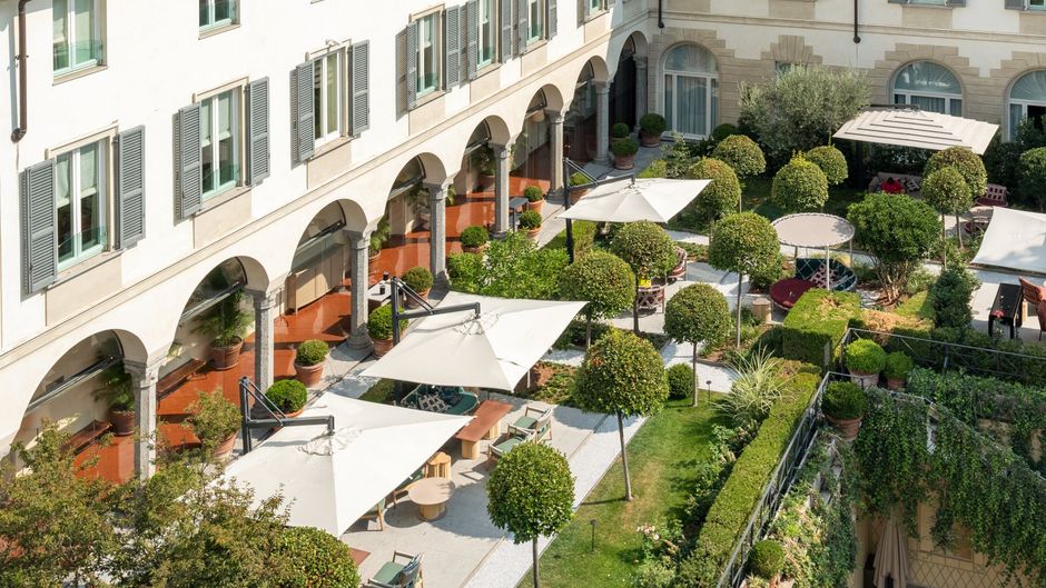 Four Seasons Hotel Milano Exterior