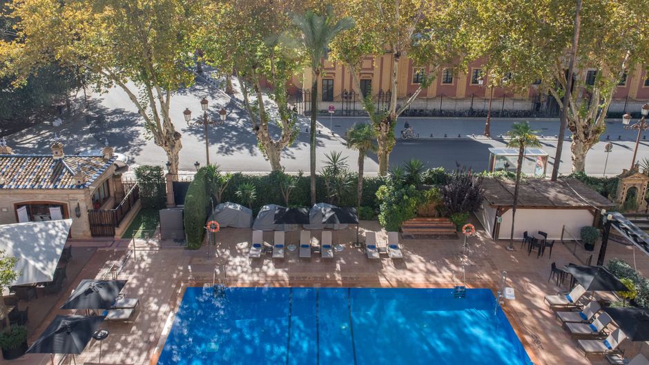 Hotel Alfonso XIII, Luxury Collection Pool