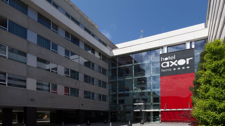 Axor Feria Hotel Exterior