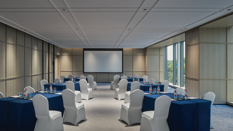 Crowne Plaza Binjiang Meeting