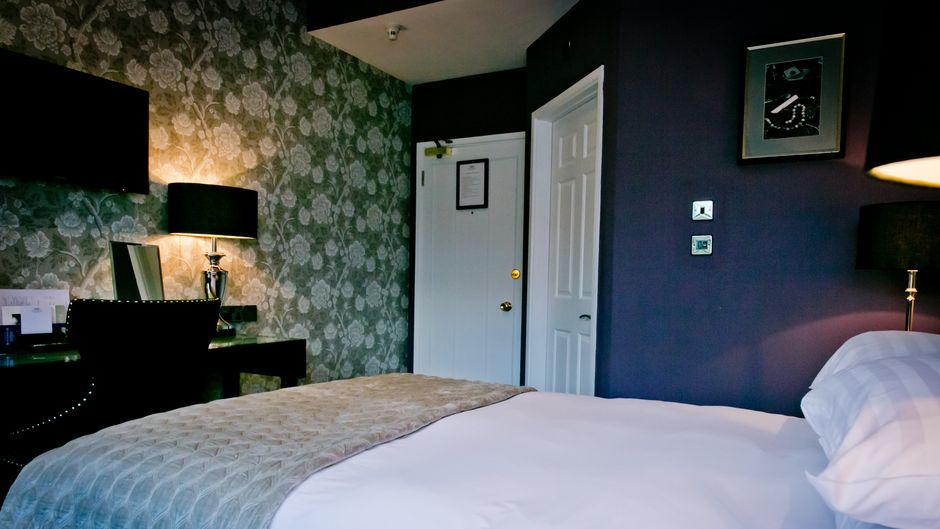 Warbrook House Hotel Room