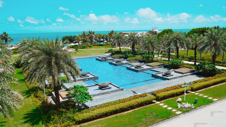 Crowne Plaza Hailing Island Pool