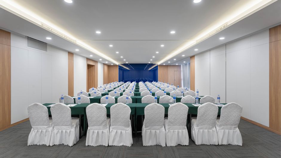 Holiday Inn Exp Kunming Panlon Meeting