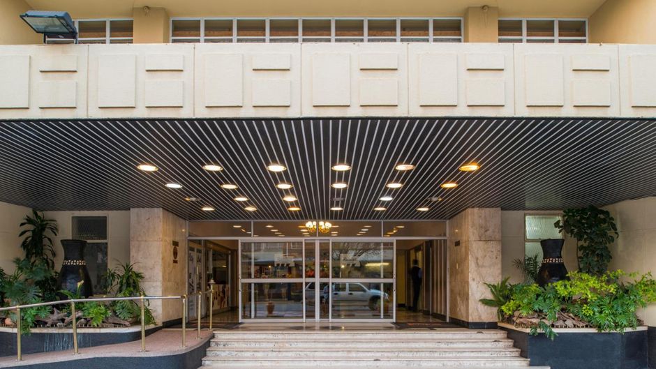 Bulawayo Rainbow Hotel Exterior