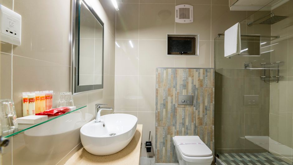 Bulawayo Rainbow Hotel Room