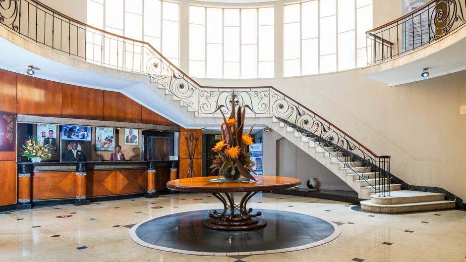 Bulawayo Rainbow Hotel Lobby