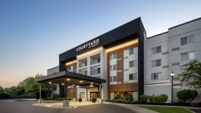 Courtyard by Marriott Edison Woodbridge