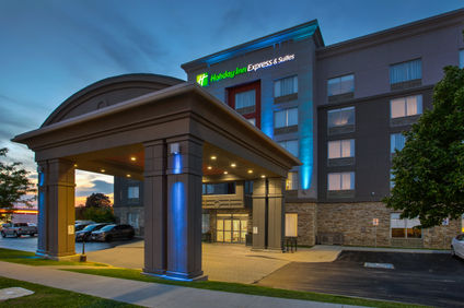 Holiday Inn Express Hotel & Sts Kingston