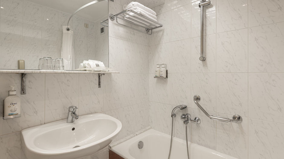 Holiday Inn Thessaloniki Room