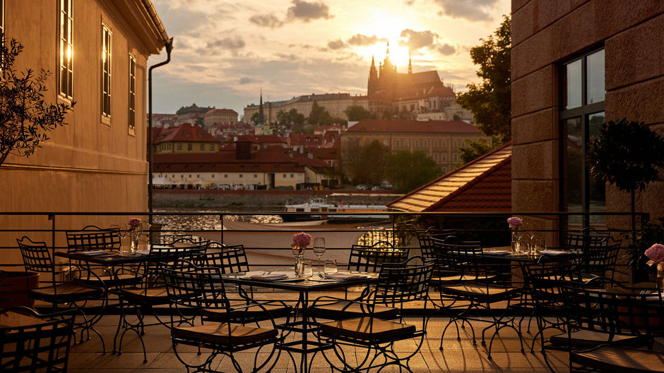 Four Seasons Hotel Prague Exterior