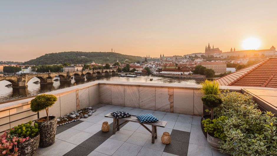 Four Seasons Hotel Prague Exterior