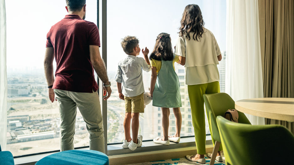 Holiday Inn & Suites Dubai Science Park Room