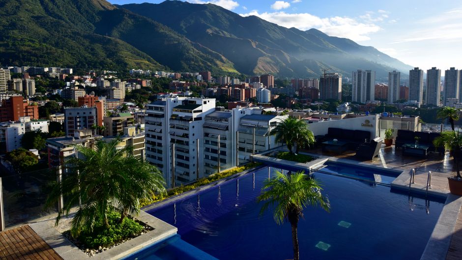 Pestana Caracas Hotel and Suites Pool