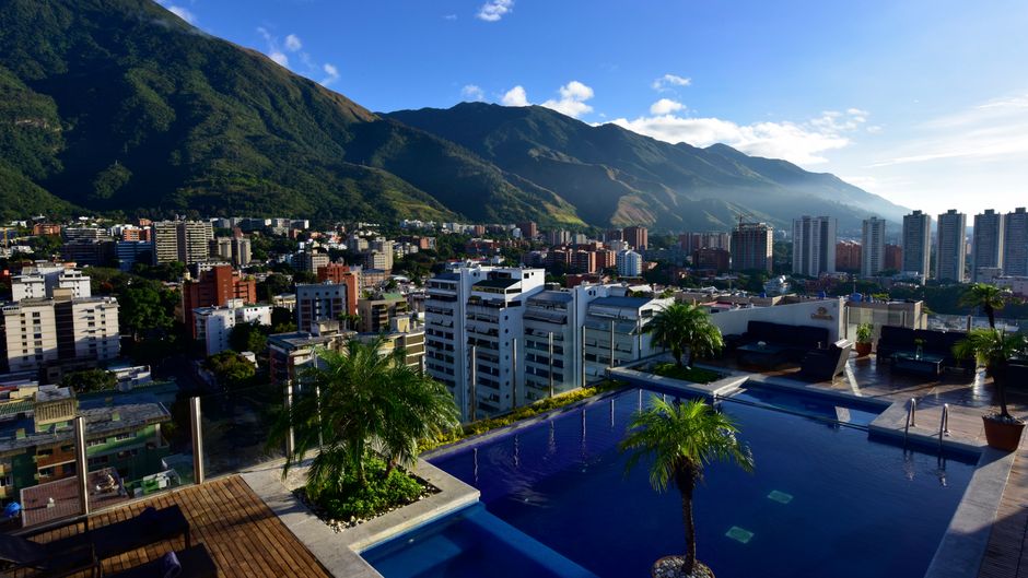 Pestana Caracas Hotel and Suites Pool