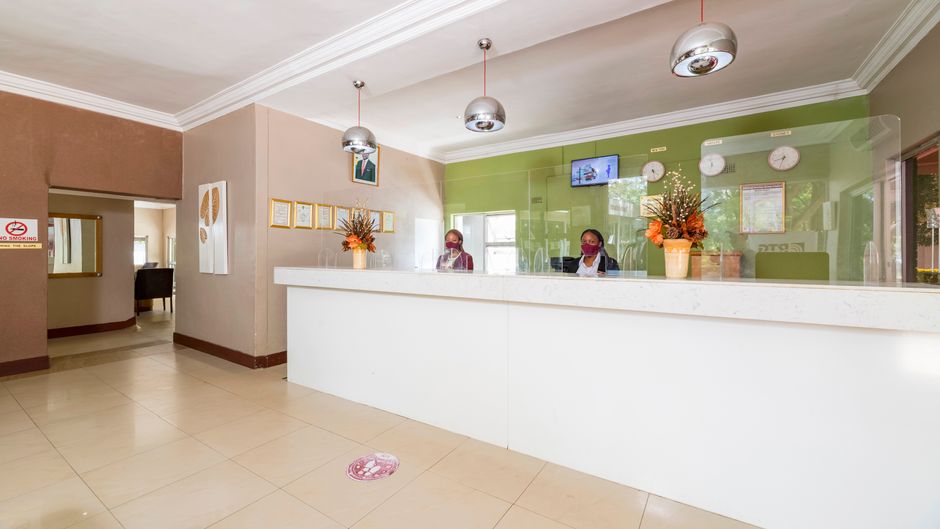 Kadoma Hotel & Conference Center Lobby