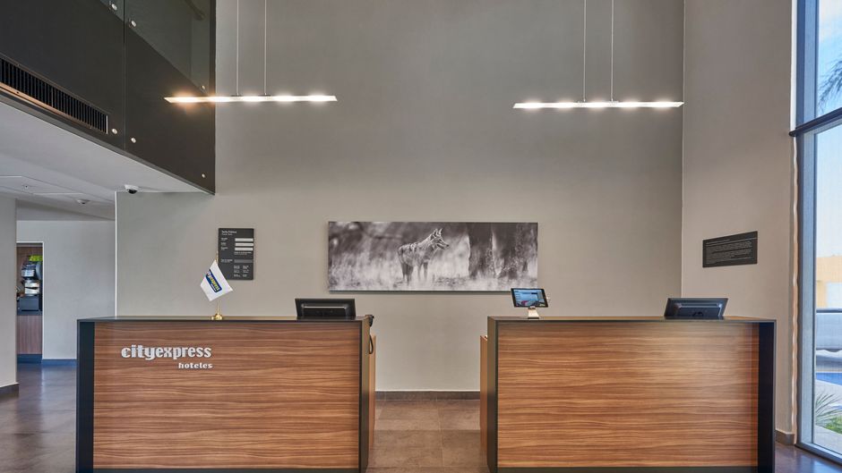 City Express by Marriott Celaya Galerias Lobby