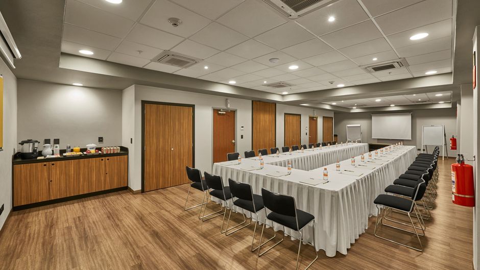 City Express by Marriott Celaya Galerias Meeting