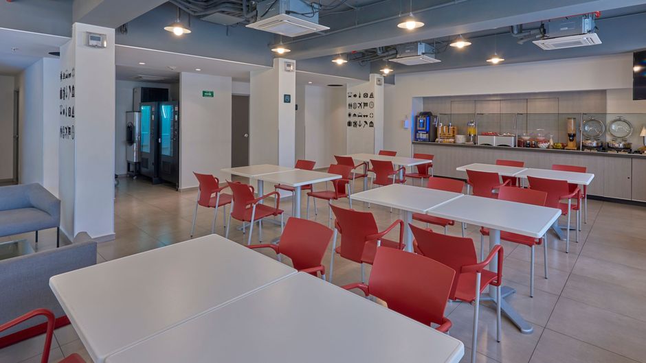 City Express Junior by Marriott Finsa Restaurant