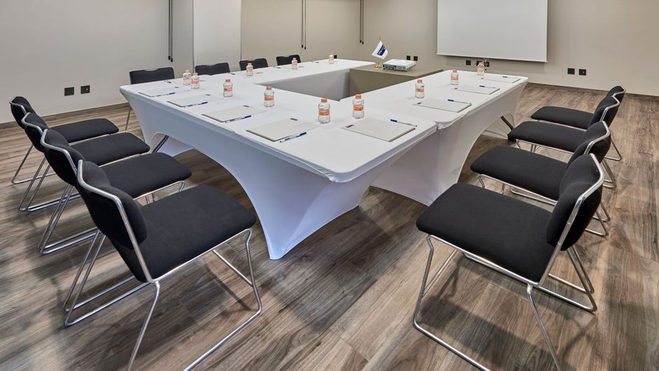 City Express Plus by Marriott Meeting
